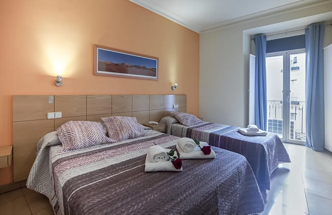 Hostal Inter Puerta Del Sol Auto Check In-1